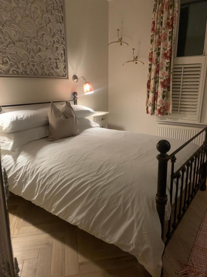 Private Apartment - 3 Bedrooms Харрогейт Экстерьер фото